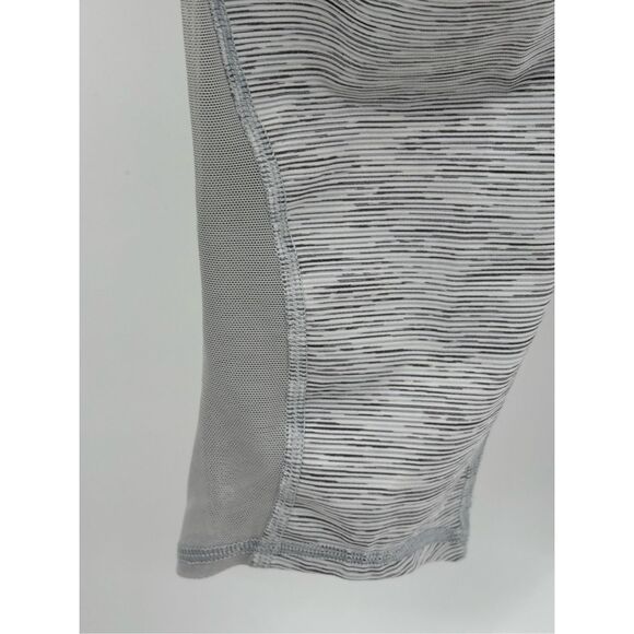 Lululemon Train Times Legging Crop Women  6 Alpine‎ Gray White Striped - Picture 11 of 16